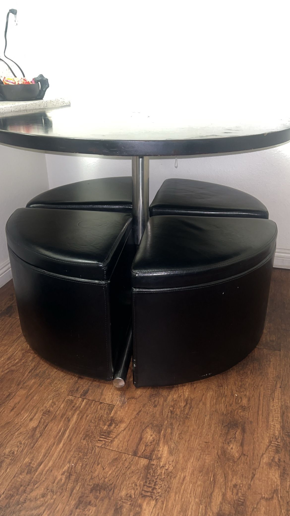 Circular 52” Dinning Table For $ale!