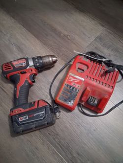 Milwaukee m18 drill, battery and charger