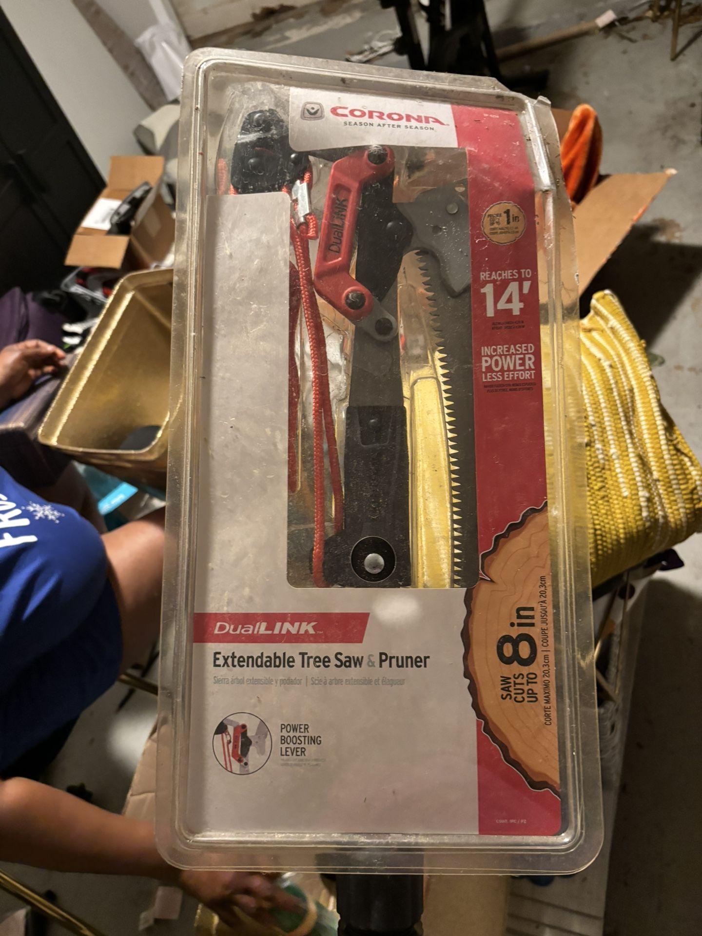 Expandable tree saw