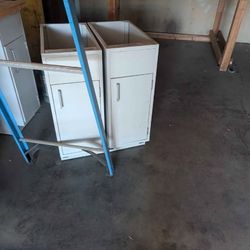 6 Fisher Hamilton Scientific Cabinets Metal 