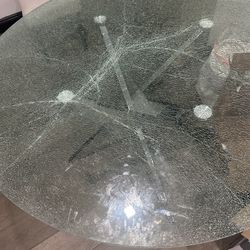 Round Dining Table 