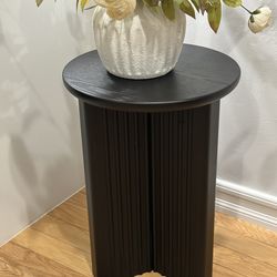Black side/end table