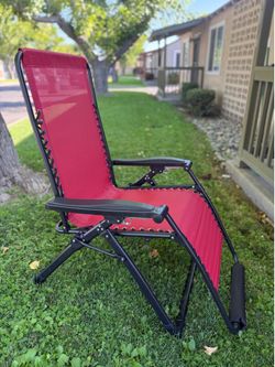 Zero gravity reclining chair like new condition