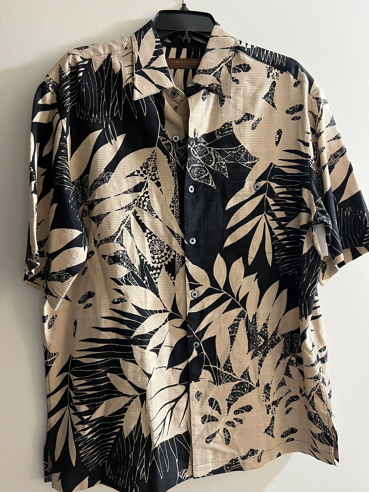 tori richard tropic ss Hawaii theme shirt size Med New with tags