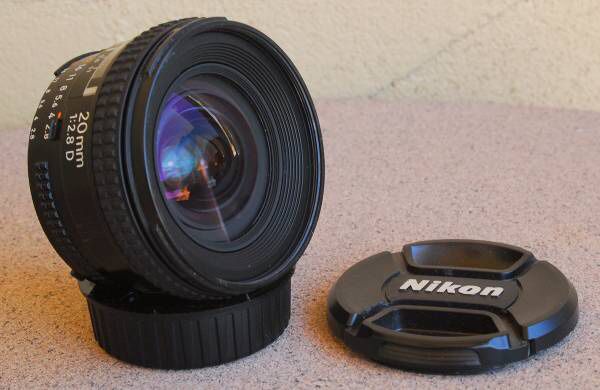 Nikon AF Nikkor 20mm F2.8 D lens