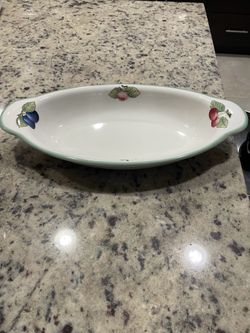 Villeroy & Boch VILBOFOUR fruit pattern serving bowl