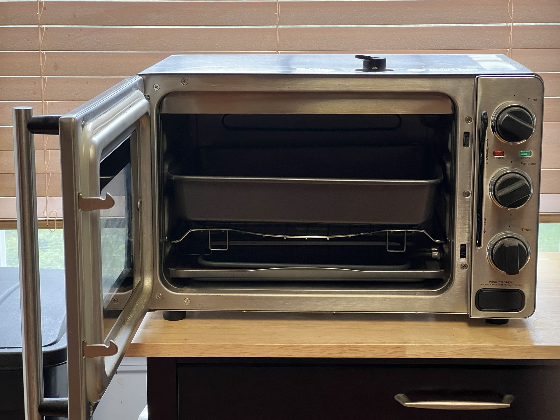Pick Up Only- Gently Used -Wolf Gang Puck Pressure Oven