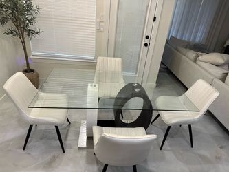 Kitchen table