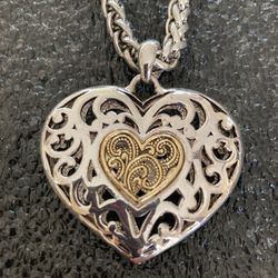 Gorgeous Filigree Heart Necklace 