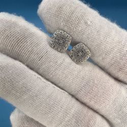 Moissanite 