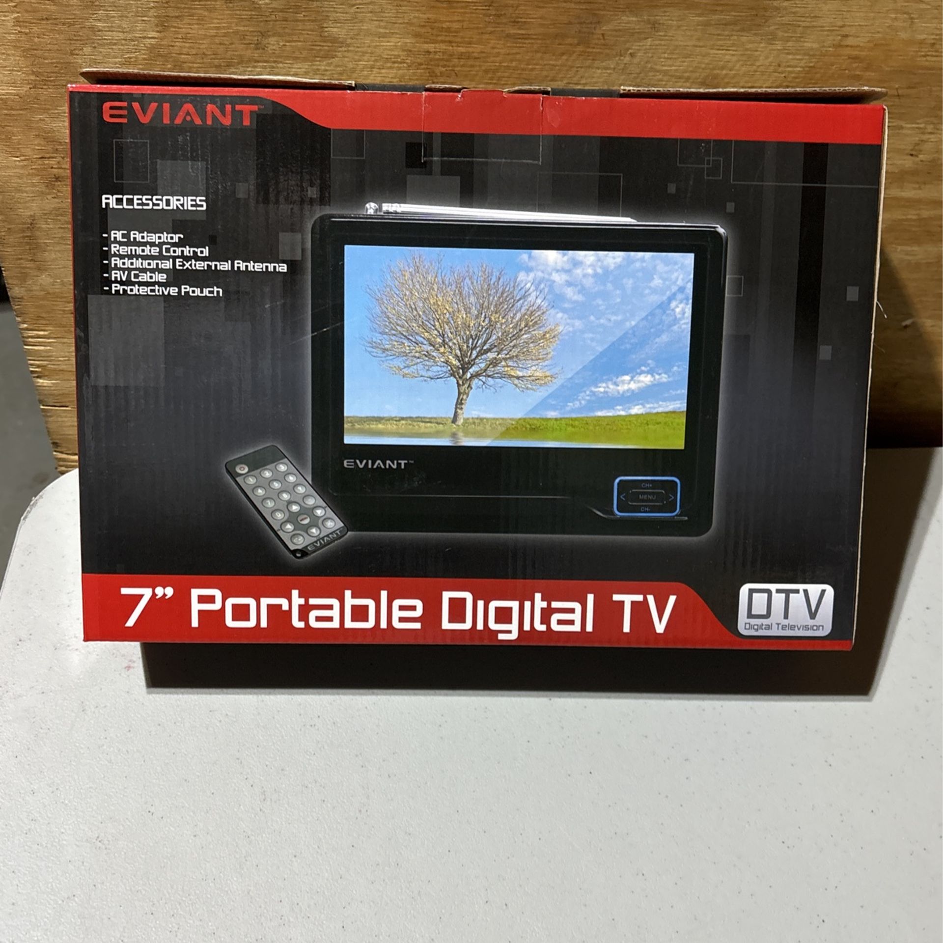 7” PORTABLE DIGITAL TV