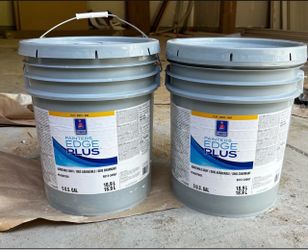 10 gallons Agreeable Gray color. FLAT. Paint Interior