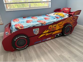 Lightning McQueen race car bed and trundle
