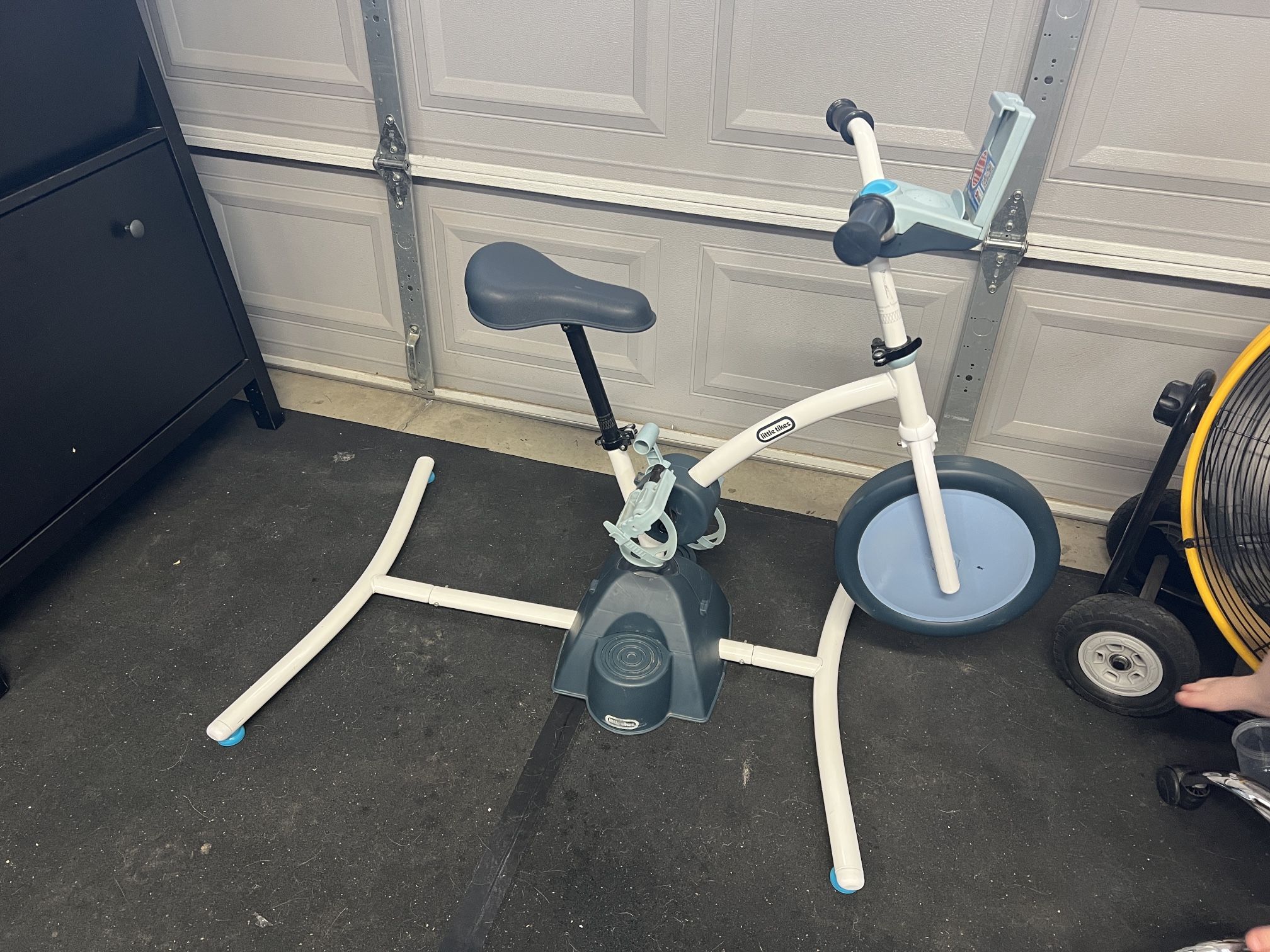 Little Tikes Pelican Explore & Fit Cycle Fun Fitness Adjustable Stationary Bike