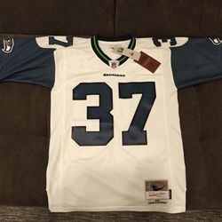 Brand New Mitchell & Ness Seahawks Jersey