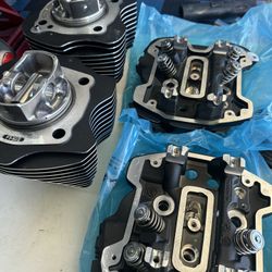 Harley Davidson M8 Heads/Jugs 