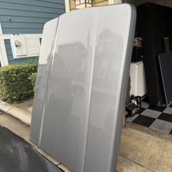 Leer Tonneau Cover (Silver/Gray Chevy Paint-match)