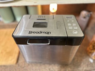 Breadman Two Lbs Bread Maker Machine