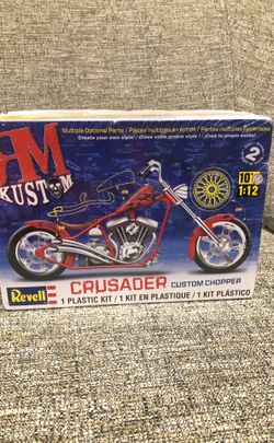 Revell RM Kustom Crusader Custom Chopper - 1:12 Scale Model Kit - SEALED