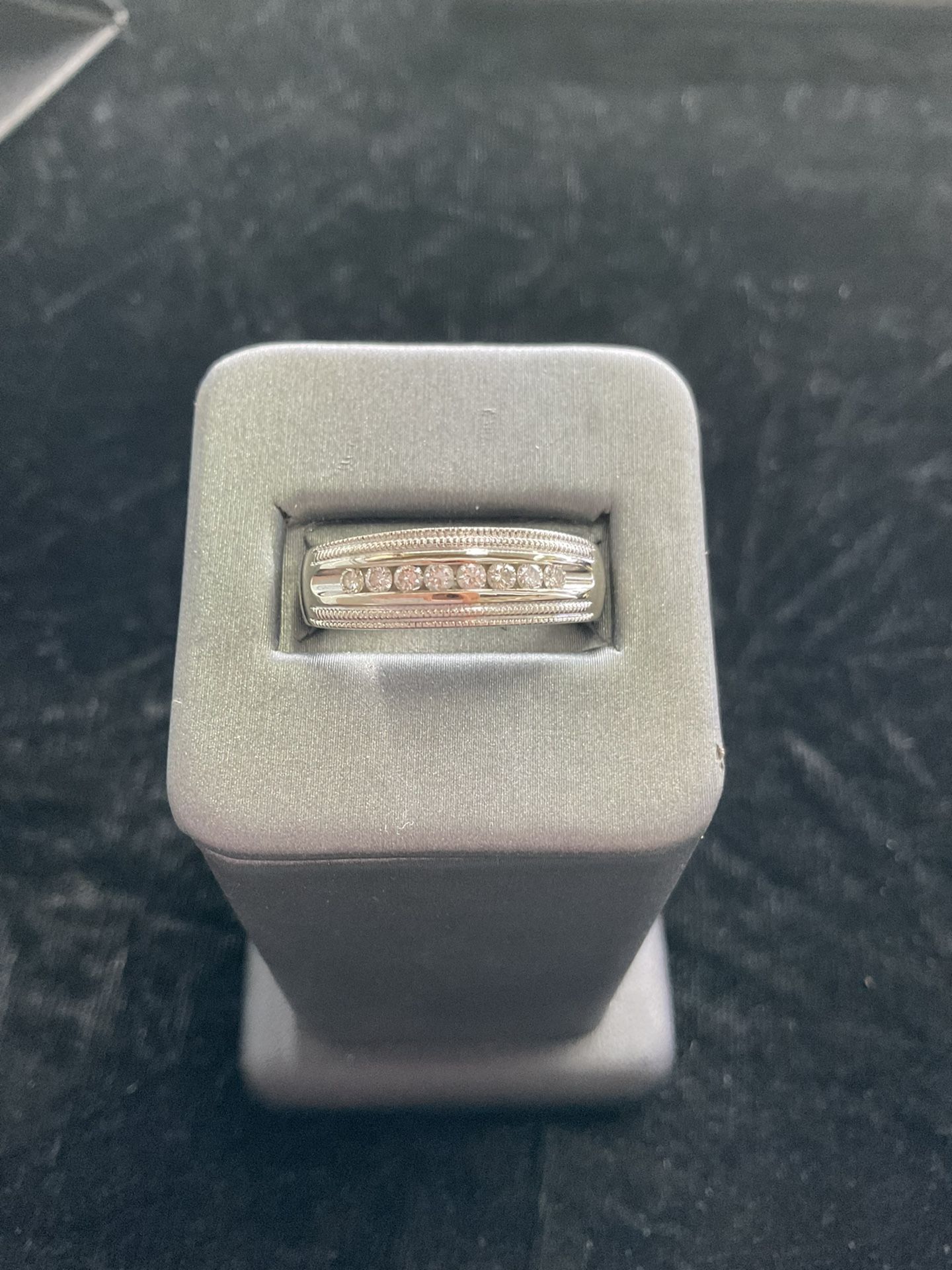 14kt Diamond Wedding Band Size 9