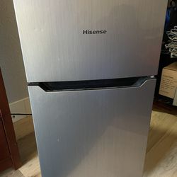 Hisense Mini Refrigerador 