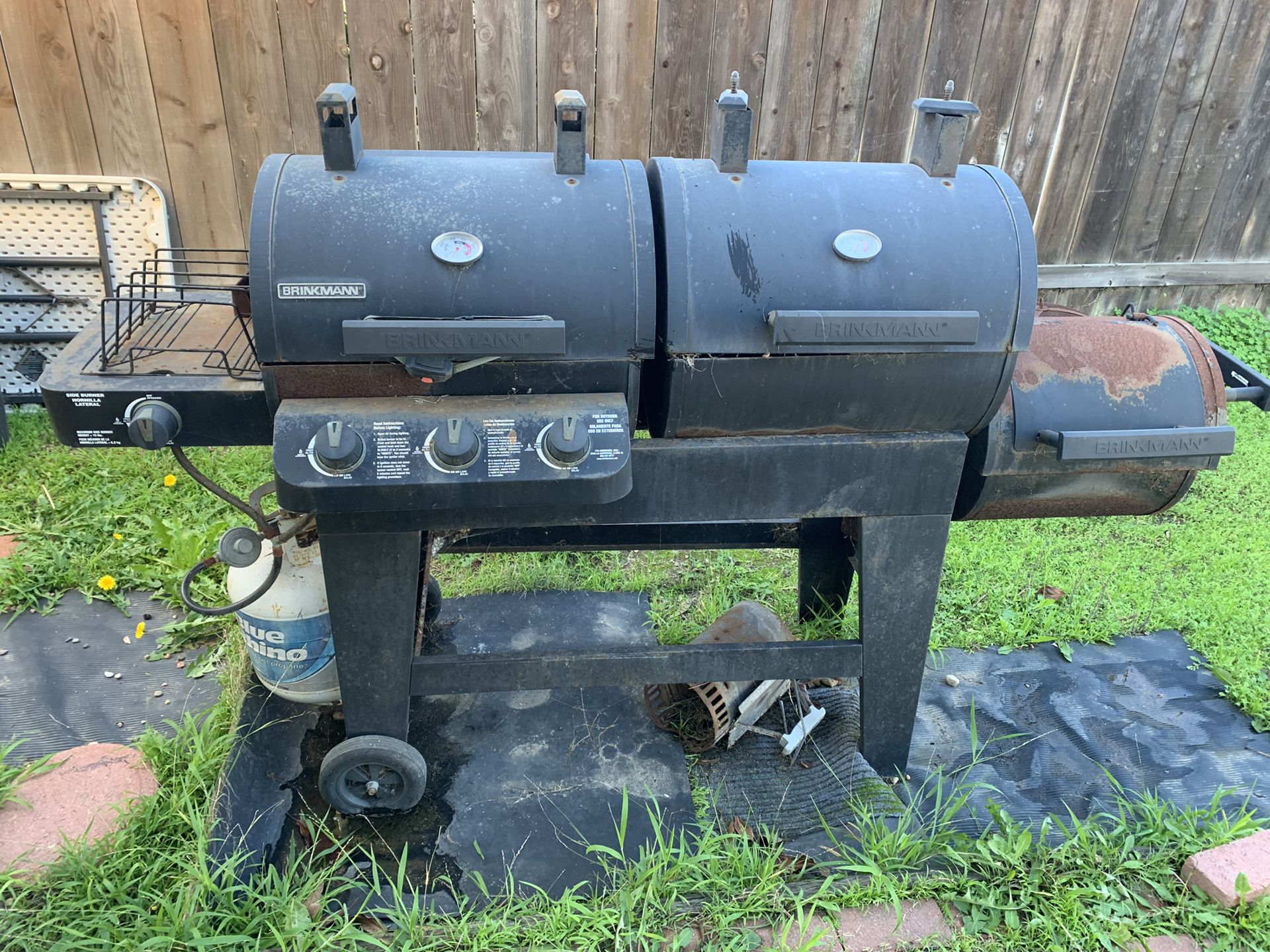 BBQ Grill- Gas, Charcoal and Smoker