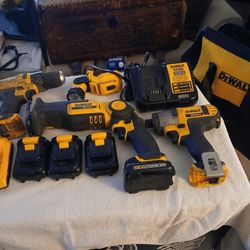 Selling Combo Set Dewalt Tools 12 V Saw Saw Pivot Screw Impact Drill  Flash Lite  12 And 20v Charger  4 12v Batteries  1 20v  Battery  Plus Bag $ 300 