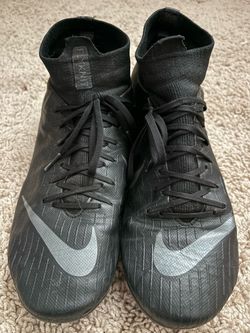Soccer cleats