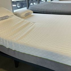Brand new mattress sets. Clearing them out today! 50-80% OFF!