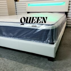 NEW Queen-Size PILLOW TOP MATTRESS and BOX SPRING. Bed frame not included 👍