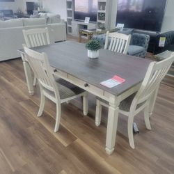 New 5pc Dining Set In Antique White
