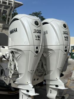 Owner 2025 Key West 291 FS Owner Fully Loaded | Twin Yamaha 300s | 22 Hours | New