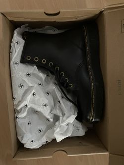 Dr. Martens Size 7
