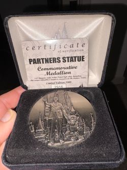 Commemorative Medallion
