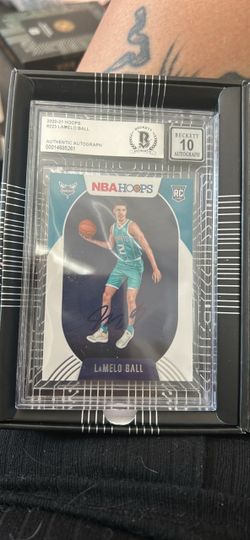 2020-21 Panini NBA Hoops LaMelo Ball Rookie Card #223 Beckett Authentic Autograph 10