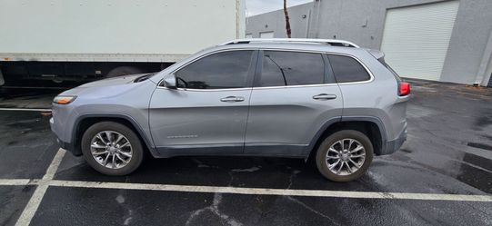 2016 cherokee  latitude
