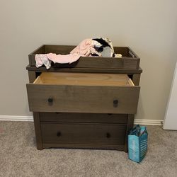 Crib And Dresser With Changing Table Attachment 