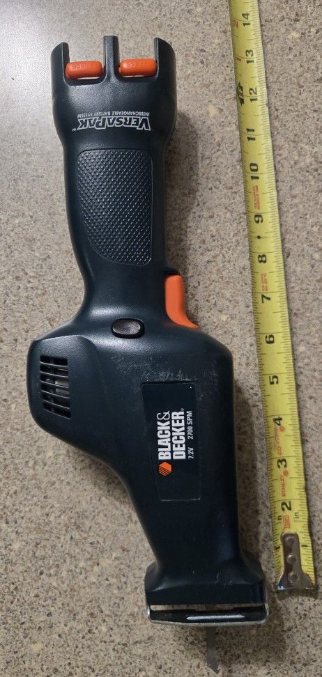 Tested Black and Decker Versapak Cordless Saw 2
Batteries Charger and Flashlight