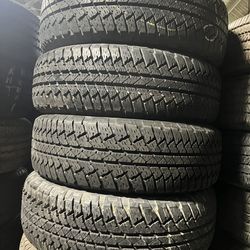 Vendo 255/75/R17  instacion y balance las 4 llantas por $210