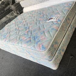 Queen Mattress And Box Springs 
