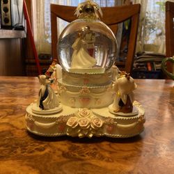 Disney Princess Wedding Cake Musical Snow Globe 