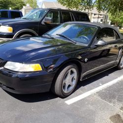 Ford Mustang Convertible GT