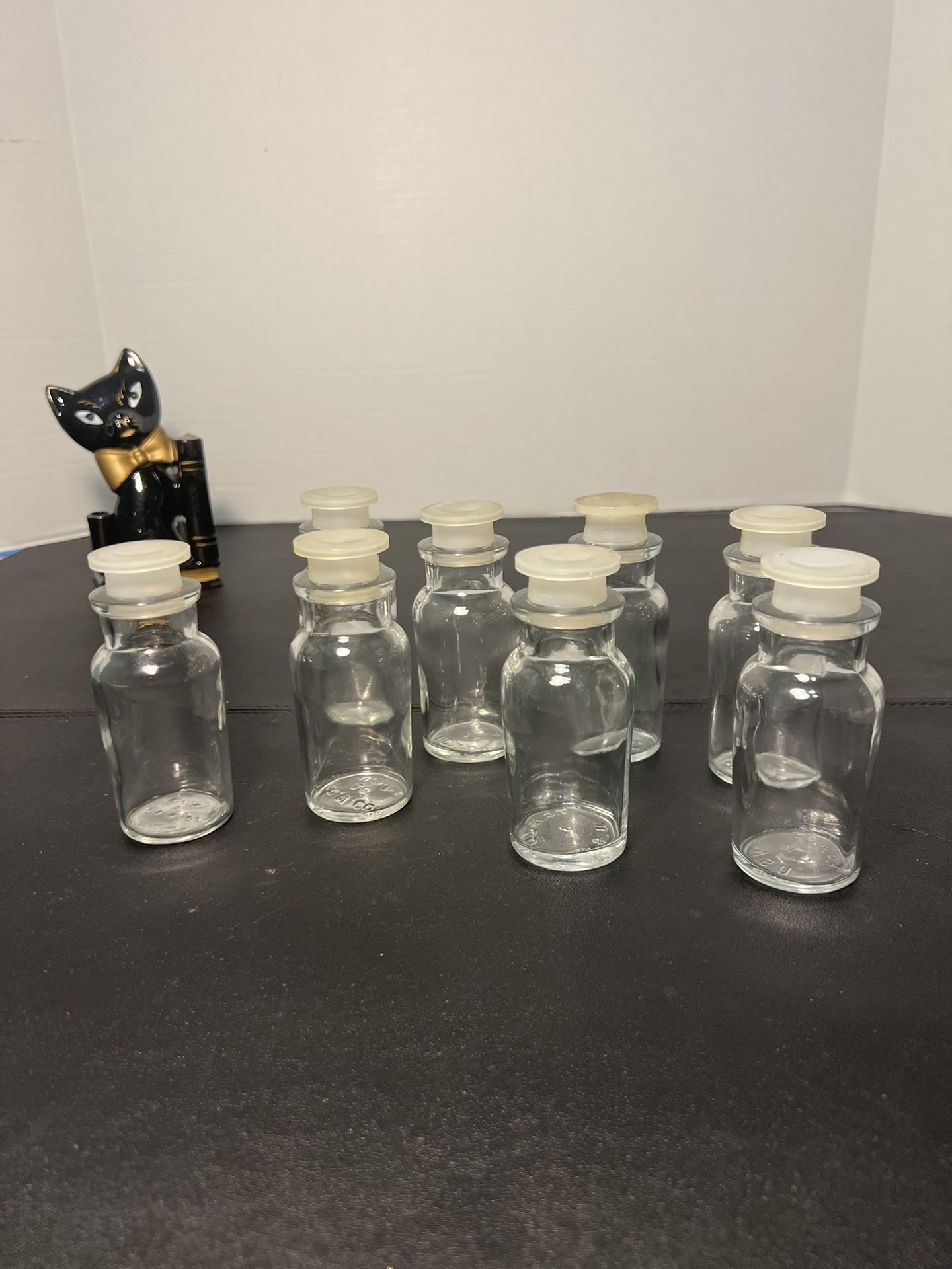 TCW Co. USA 1950s 8 Small Clear Apothecary Bottles With Frosted Stoppers, 1.5x3.5”