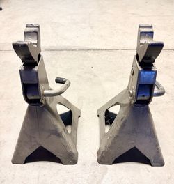 Jack stands