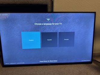 40” Vizio 4K Smart TV w/ Mount