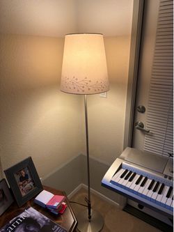 Floor lamp