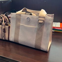 Lululemon tote bag