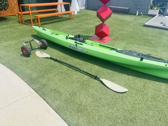 Malibu x-13 kayak with paddle and seat