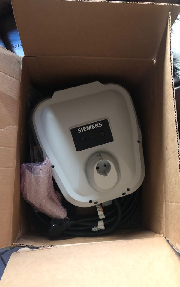 Siemens Versi Charger Level 2 Home EV Charger for Sale in Los Angeles