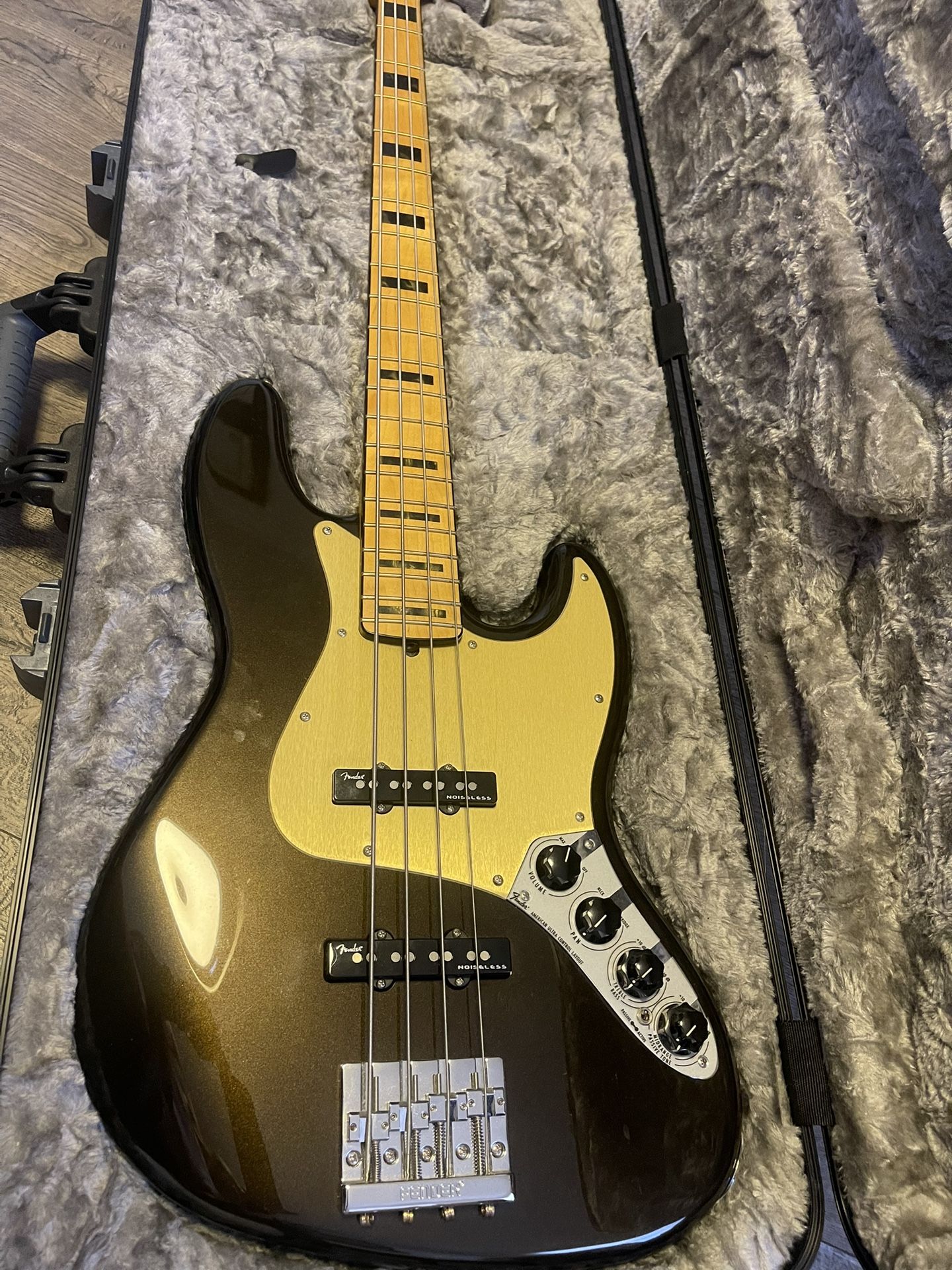 Fender Jazz Ultra Bass Guitar